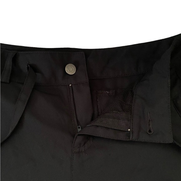 {Magellan} Black Chinos Shorts with pockets and belt loops - Picture 3 of 9